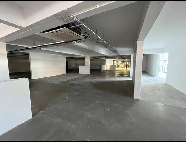 496M² BUSINESS TO LET IN WOODSTOCK